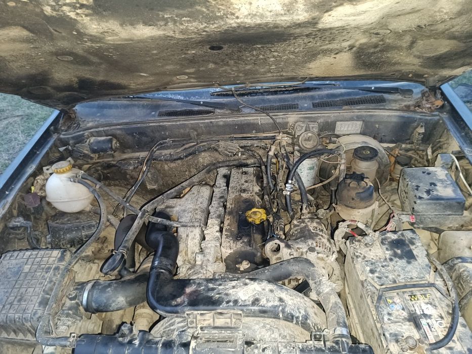 Фронтер А 2.5 тдс на части 98 год 116 коня