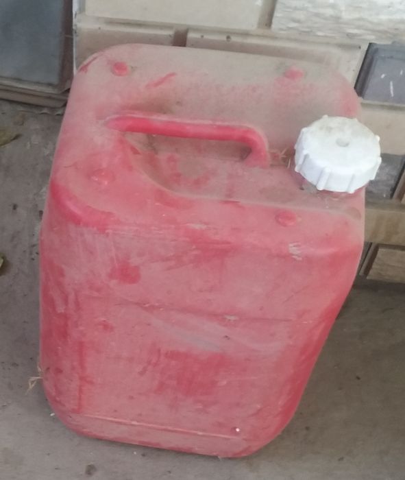 Продается канистра для бензина