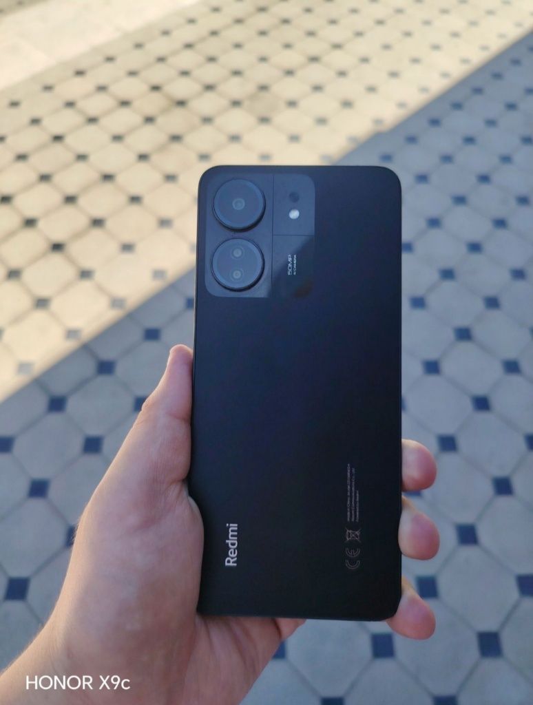 Redmi 13C xotra 256 aru 8+4
