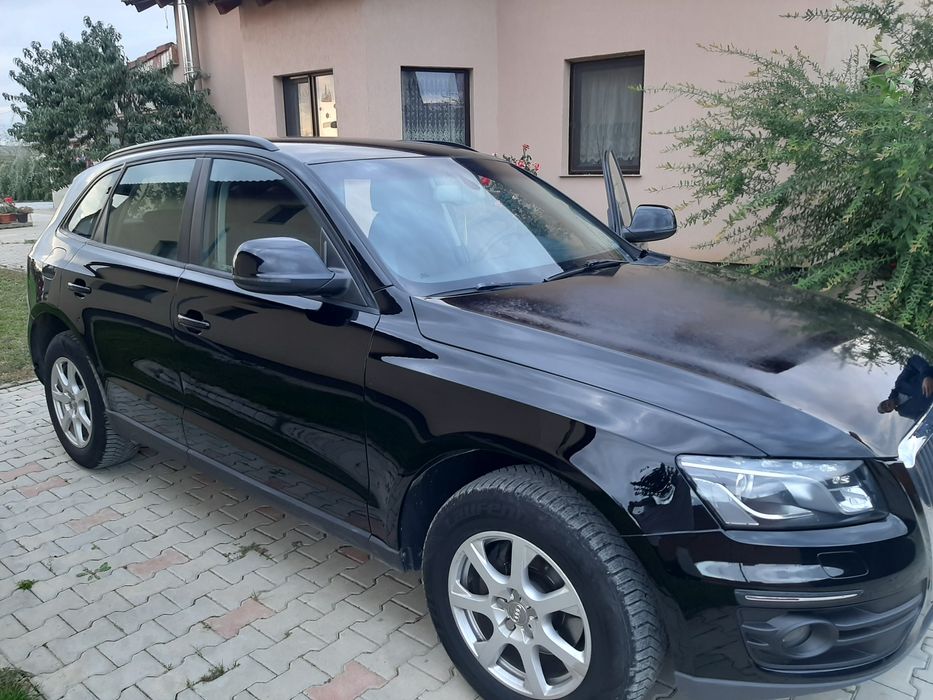 Vand Audi Q5 negru