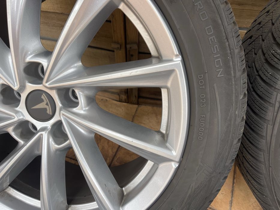 1 set roti  TESLA 3 R18 senzori inclusi
