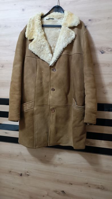 Мъжки кожух естествена овча кожа.