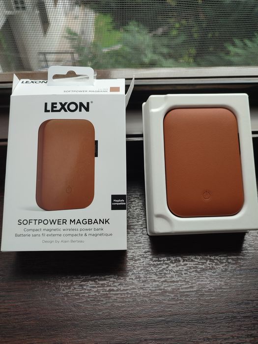 Vând baterie externă iPhone