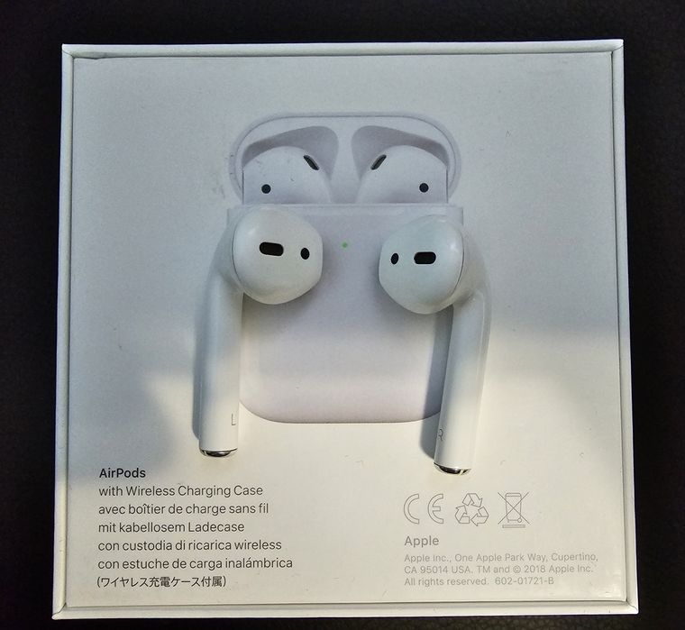 Apple Airpods 2Gen with Wireless Charging case