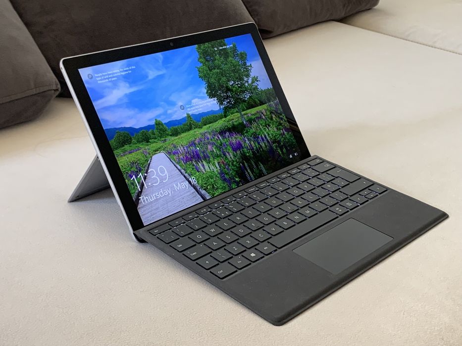 Microsoft Surface Pro 7+ Intel i5-1135G7, 8/256GB, клавиатура, отличен