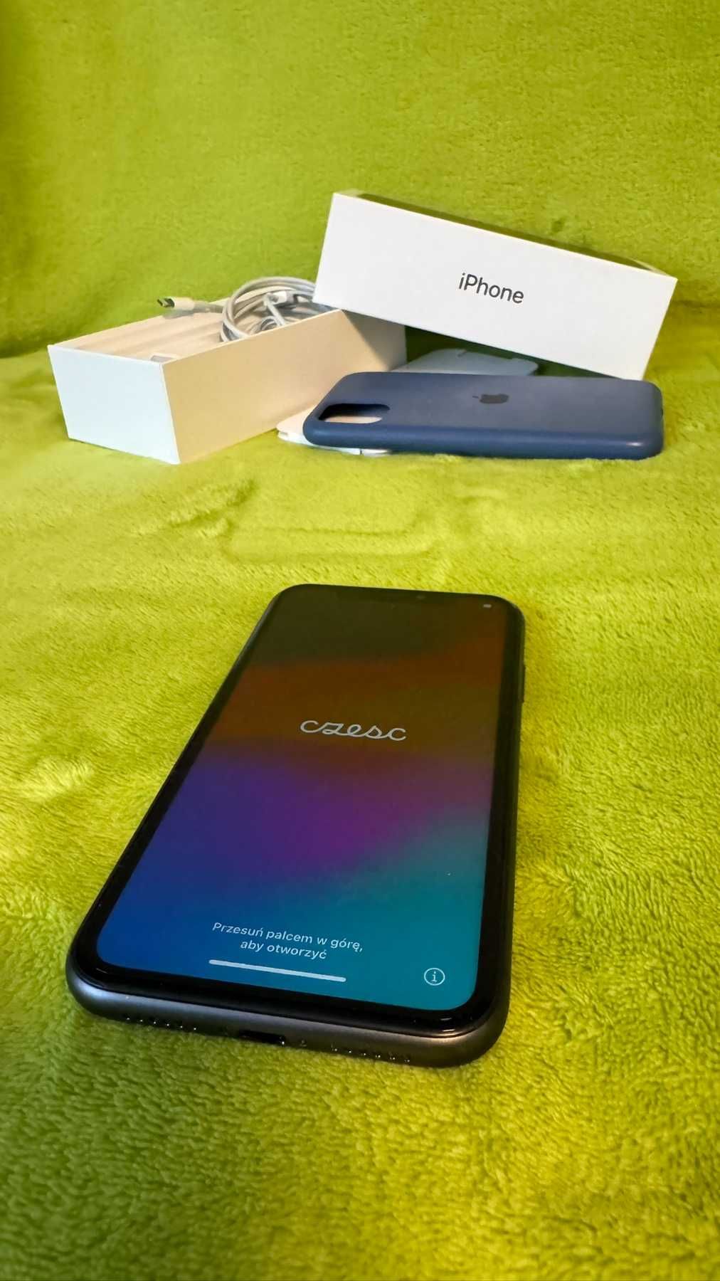 iPhone 11, 128GB, Black, пълен комплект