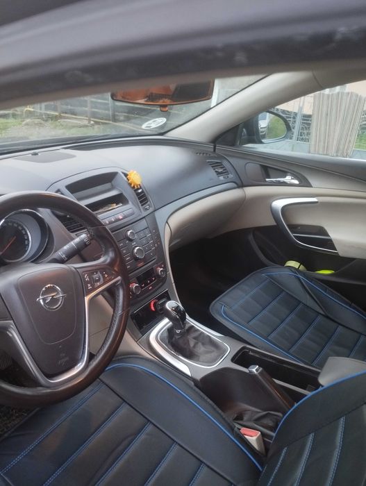 Se vinde Opel insignia