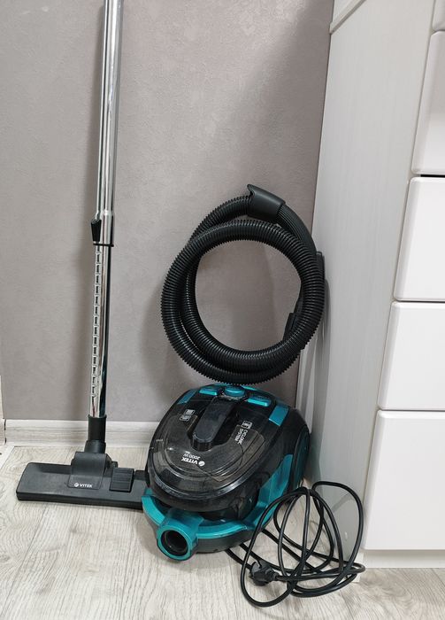 Продам пылесос Vitek