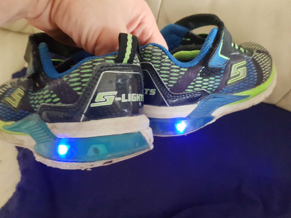Светещи маратонки и др. летни обувки за момче 30 номер