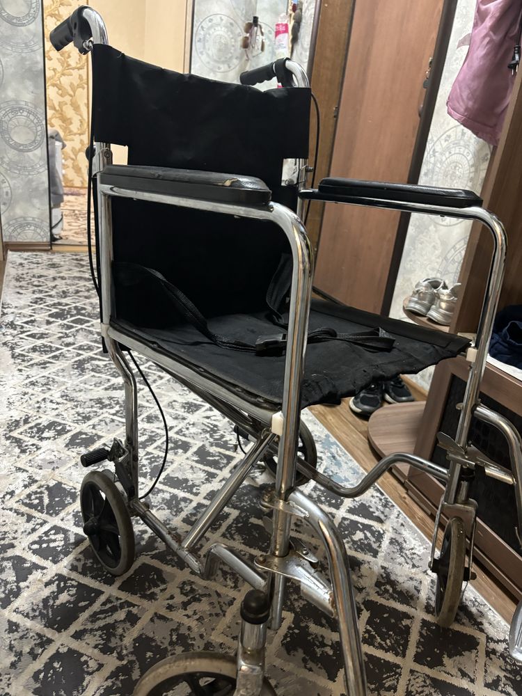 инвалидная  коляска