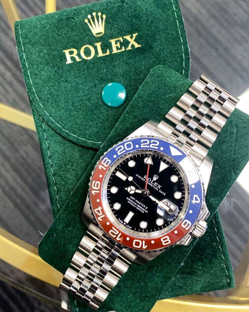 Rolex GMT Pepsi / Jubilee