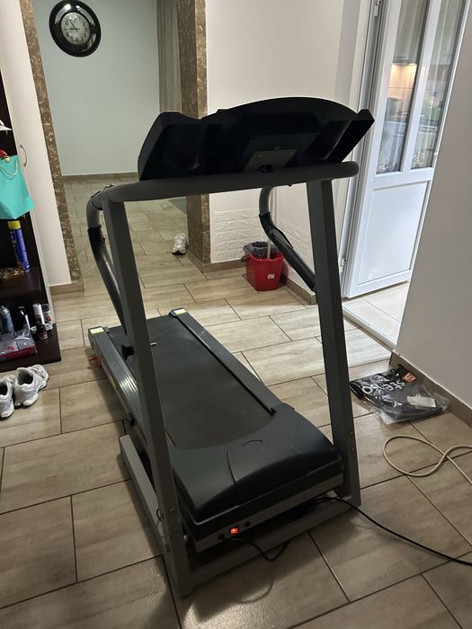 Banda alergat profesionala, reglaj viteza,pantă,ritm cardiac, calorii