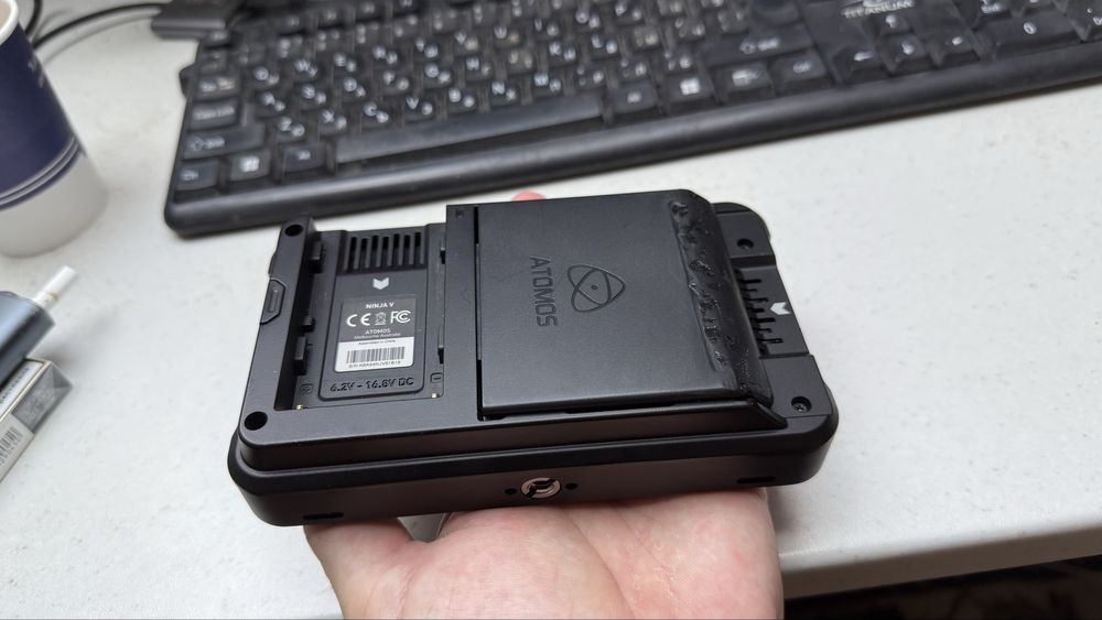 Atomos Ninja V с Atom X Cast
