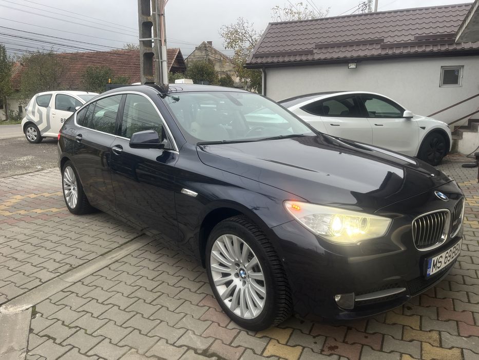Vand BMW 530 GT xdrive Schimb doar cu Toyota Hilux