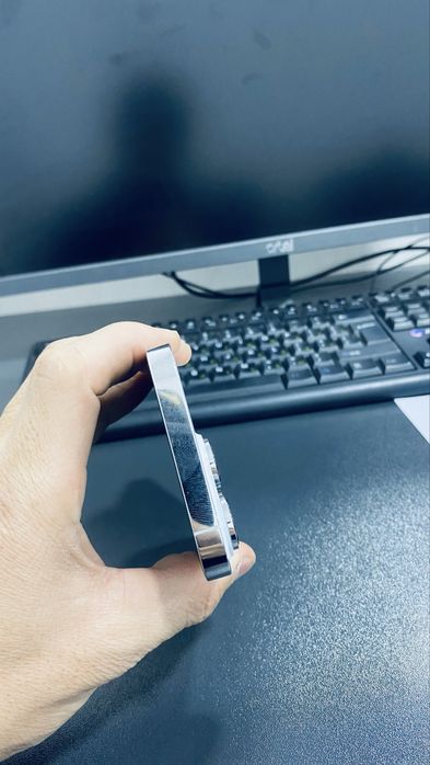 Iphone 14 pro ideal holatda