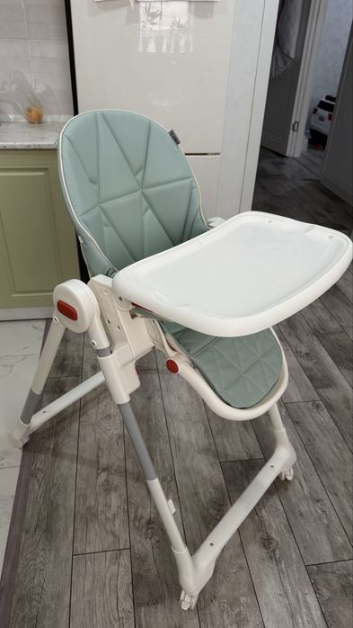 Стол детский для кормления