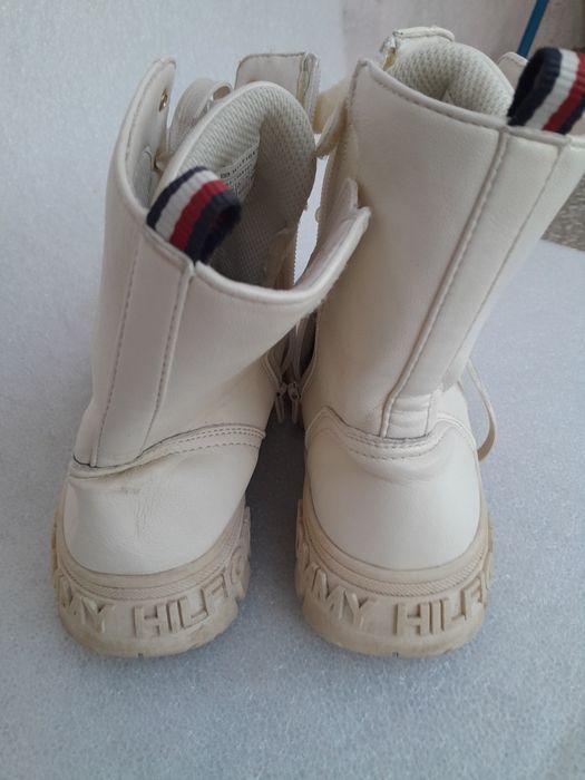 Бели боти Tommy Hilfiger, 37 номер