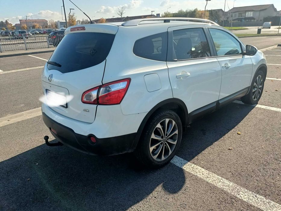 Vând Nissan Qashqai+2 cutie automată motor 2.0 diesel