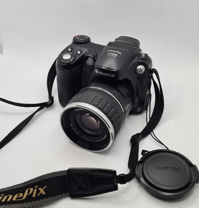 Fujifilm FinePix S5600 фотоапарат