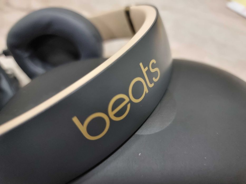 Beats Audio Studio3 Wireless -  слушалки Beats