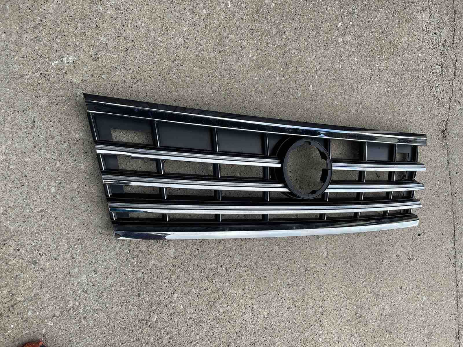 Решетка VW Toureg R-LINE 2018