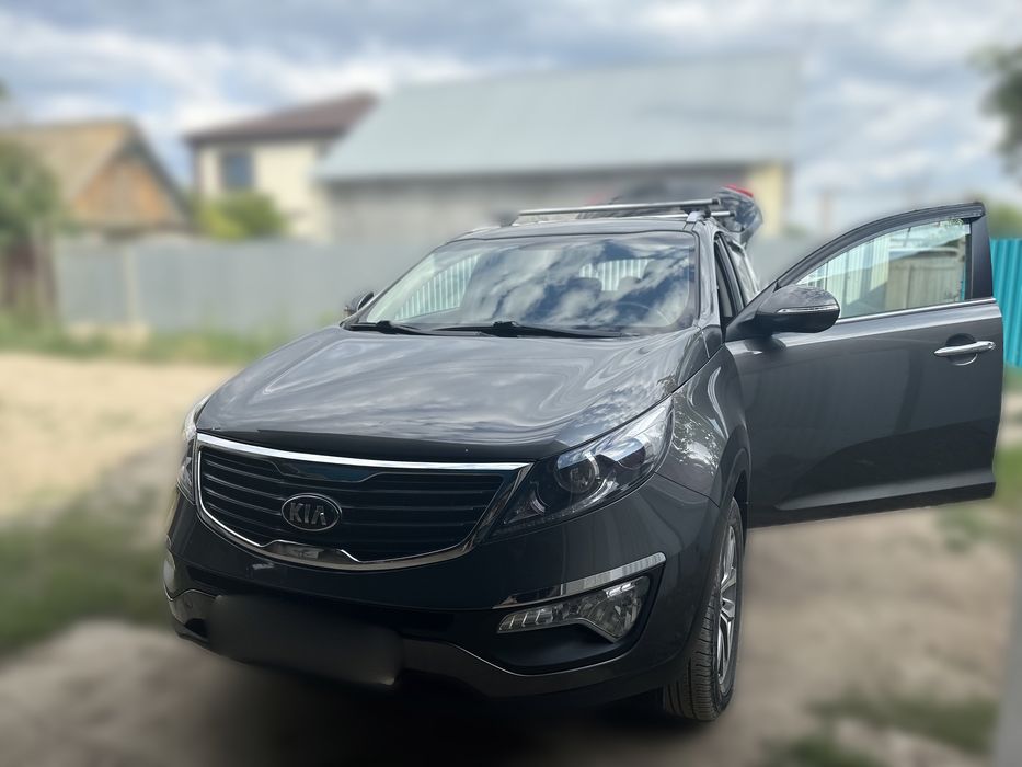 Продам автомашину KIA Sportage 2013 год в хорошем состоянии