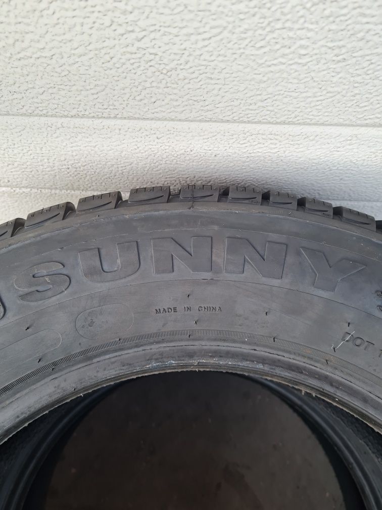 Нови гуми 2 броя SUNNY WinterMax A1 215 60 R16 дот 2224