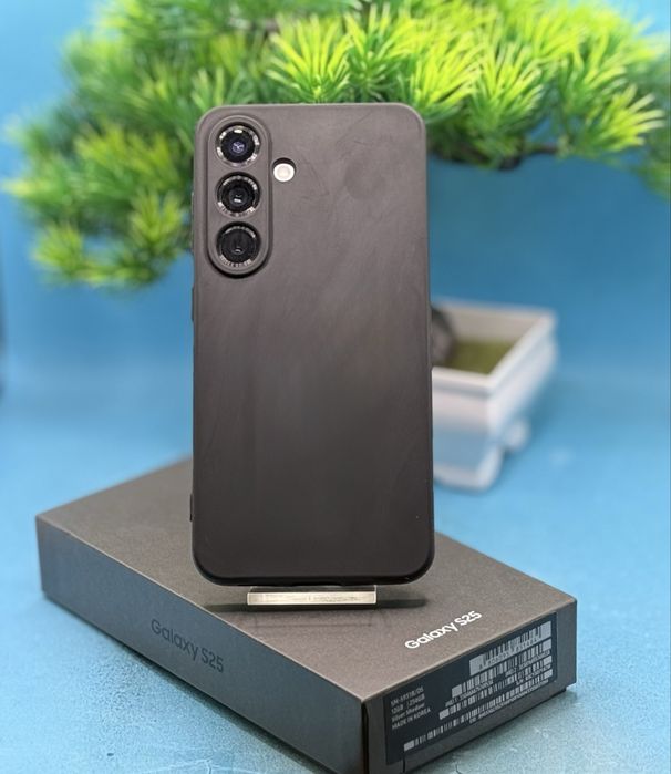 ГАРАНЦИОНЕН!!! Samsung Galaxy S25, 12GB RAM, 256GB, 5G, Silver Shadow