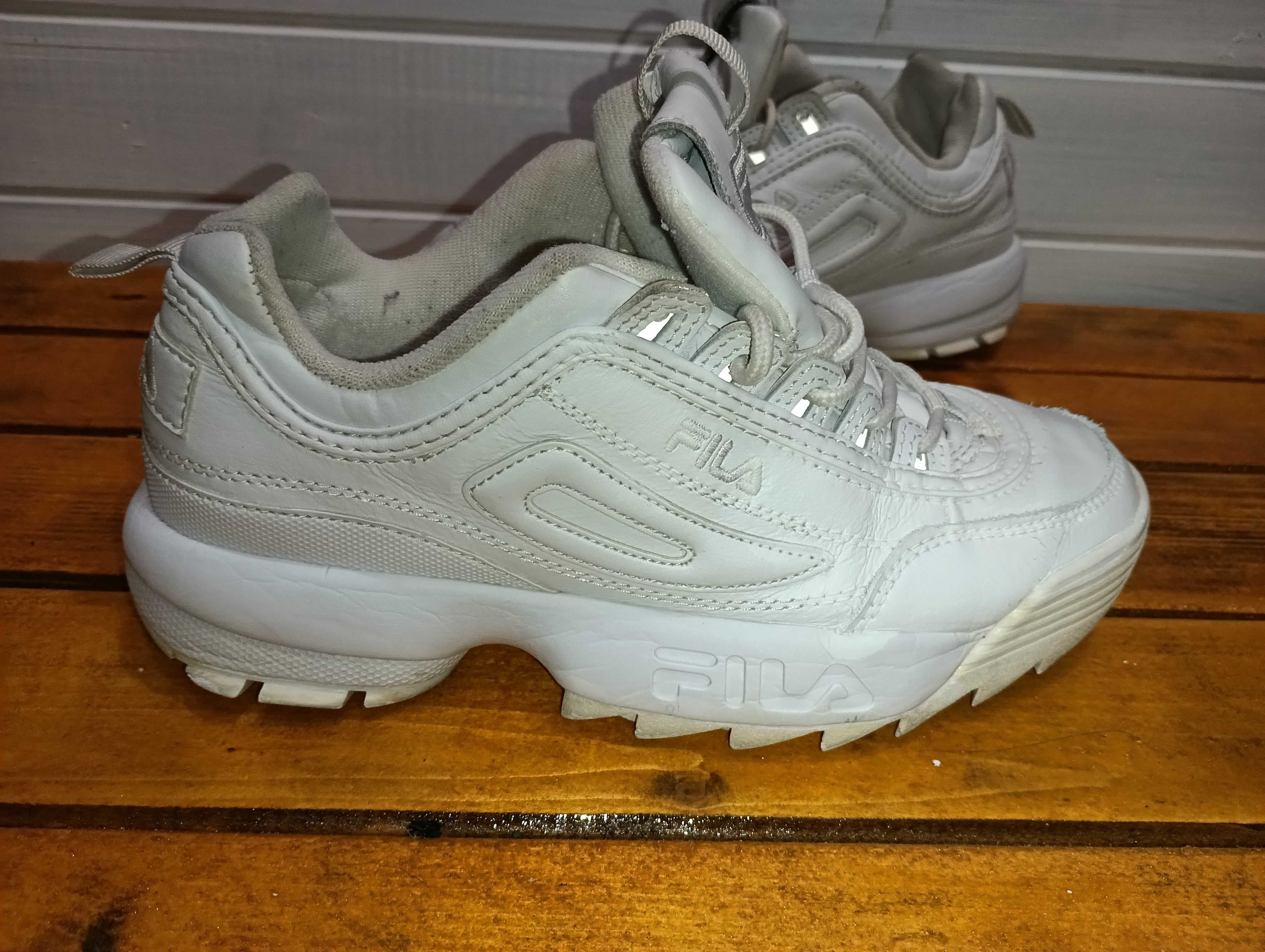 кожени Fila сникърси N 39,5 - 32 лв
