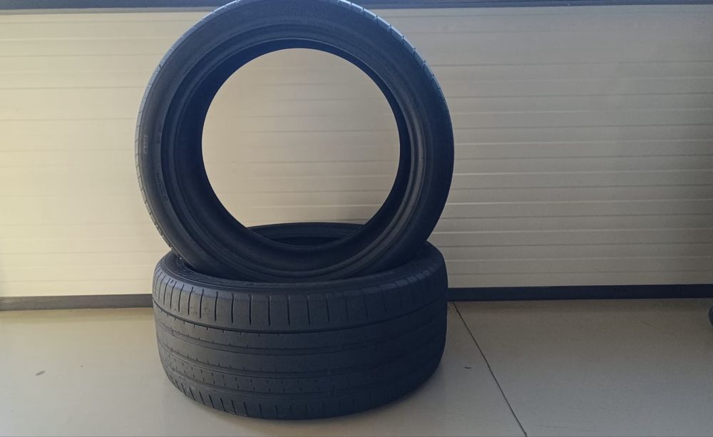 2бр летни гуми 285/40/22/Yokohama advanced sport V107 MO1/5.8 мм/