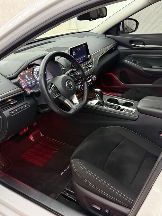 Nissan Altima 2.0 VCT американка