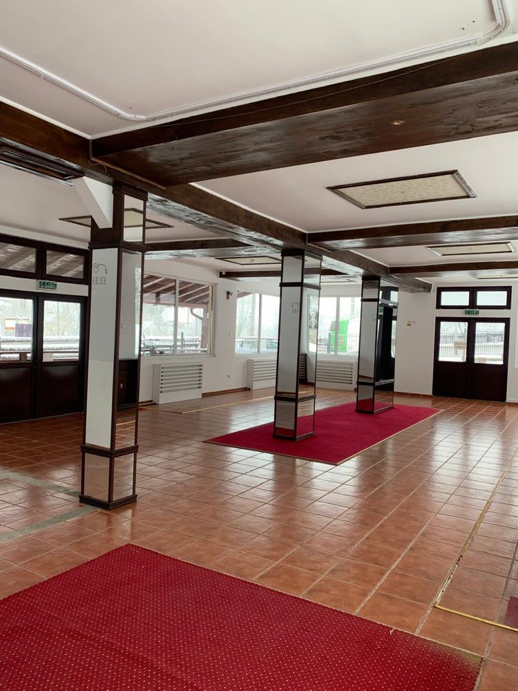 2 Spatii Comerciale De Inchiriat