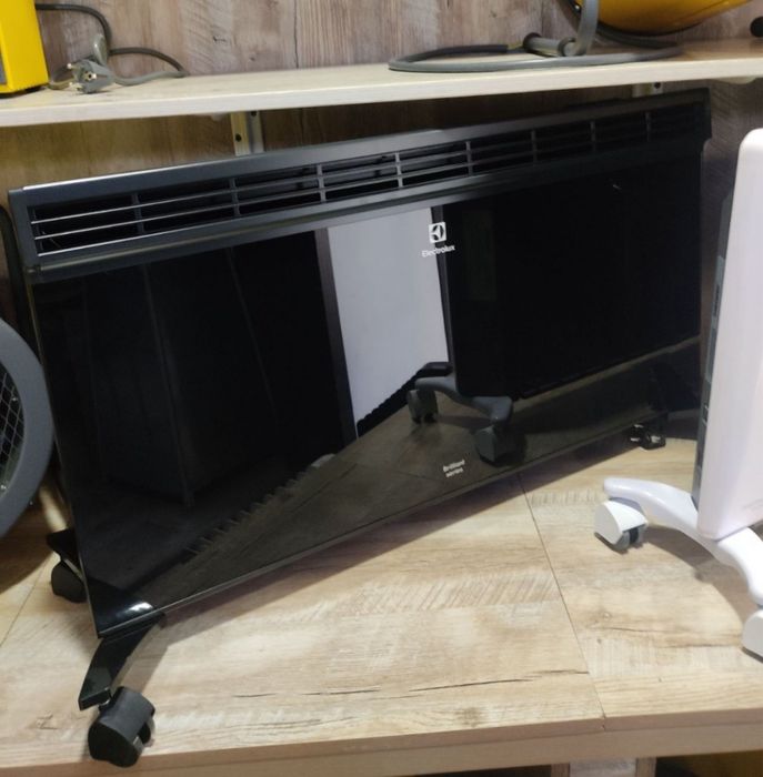 Оптовая склад конвекторные обогреватель Electrolux-2000W доставка есть