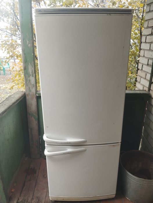 Продам холодильник