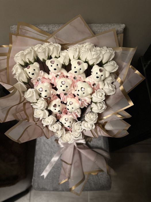 Buchet inima cu tramdafiri de sappun si ursuleti