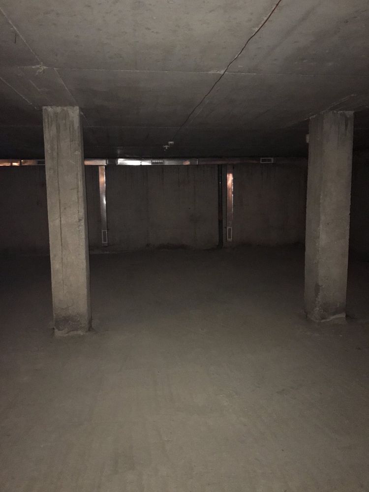 Паркомясто в подземен гараж- продавам, давам под наем