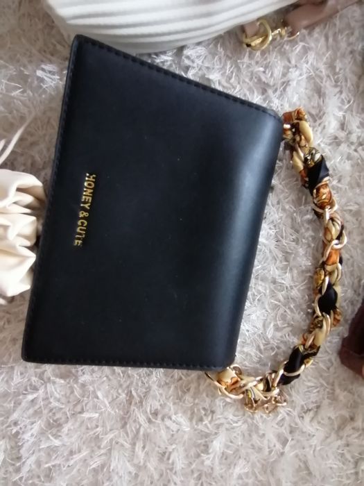 Дамски чанти/клъчове