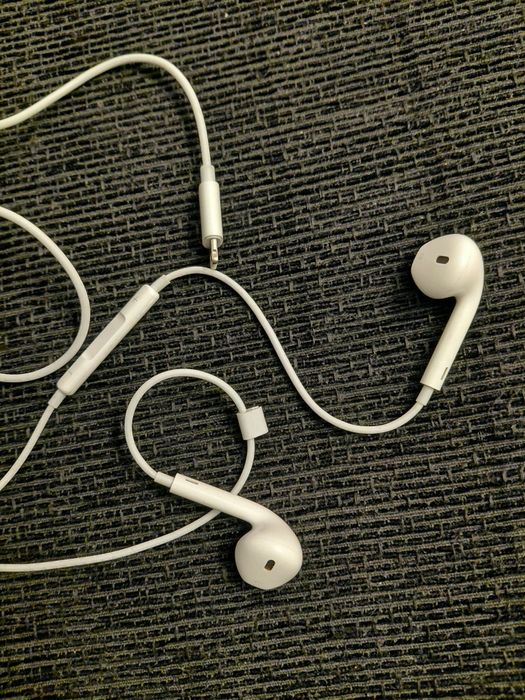 Casti iPhone mufa lightning Apple originale cu serie in stare perfecta