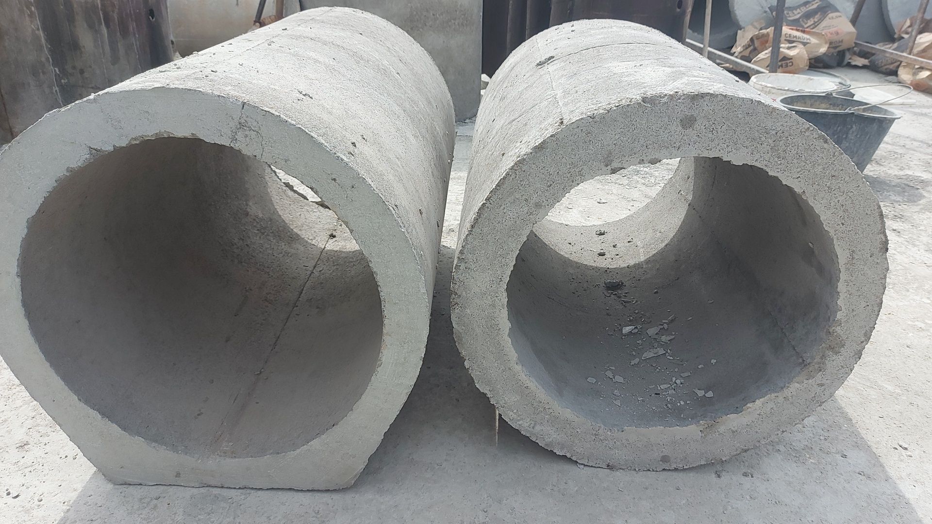 Tuburi beton cu talpă