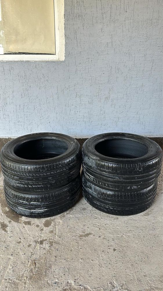 Продаю шины в хорошем состояний / 225х55х17