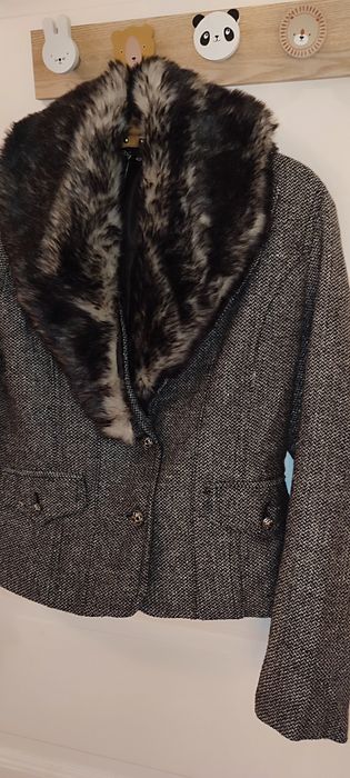 Sacou negru gri, cu guler din blăniță detasabil, M