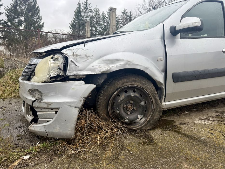 Dacia Logan mcv 2008, 1.6 benzina - Avariat