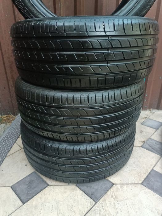 Продам шины в идеальном состоянии .
