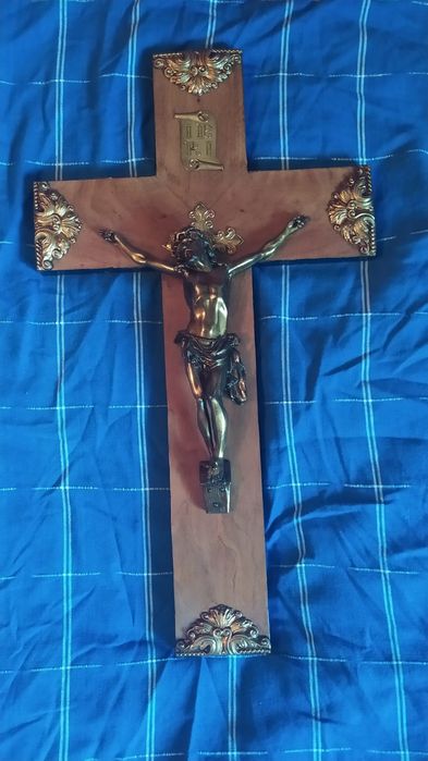 vand doua rozarii si doua cruci de bronz