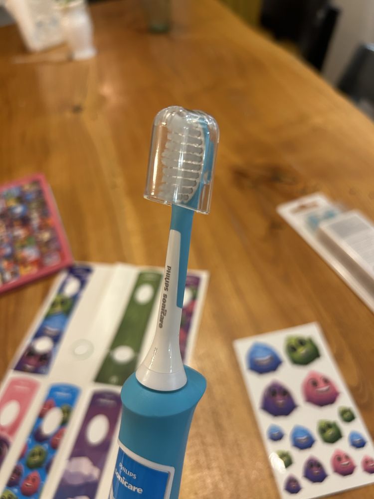 Детска електрическа четка за зъби Philips Sonicare