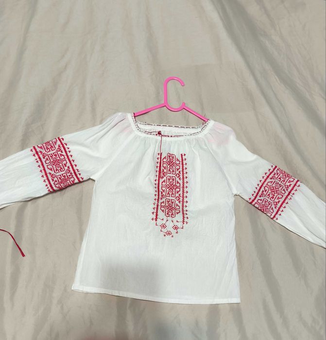 Ie roșu,fetițe,122-128(7/8ani)