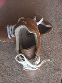 Спортни обувки размер 40