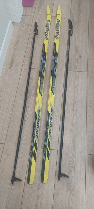 Продам лыжи беговые