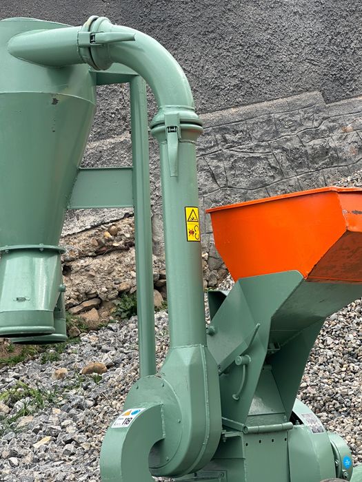 Moara ciclon pe cardan