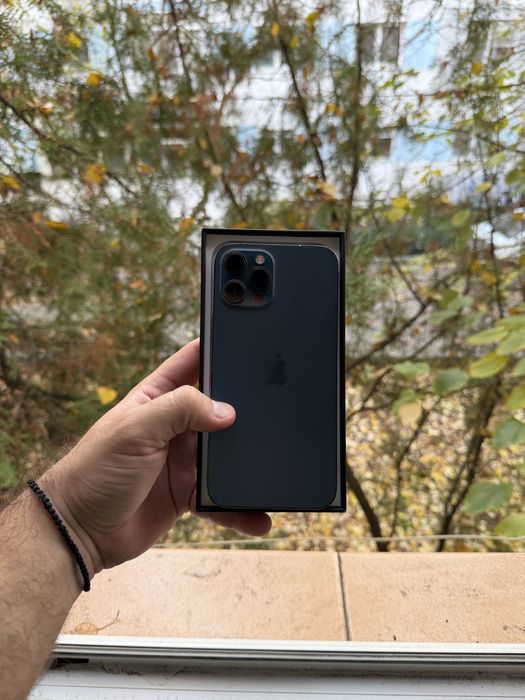 vand iPhone 12 Pro Max